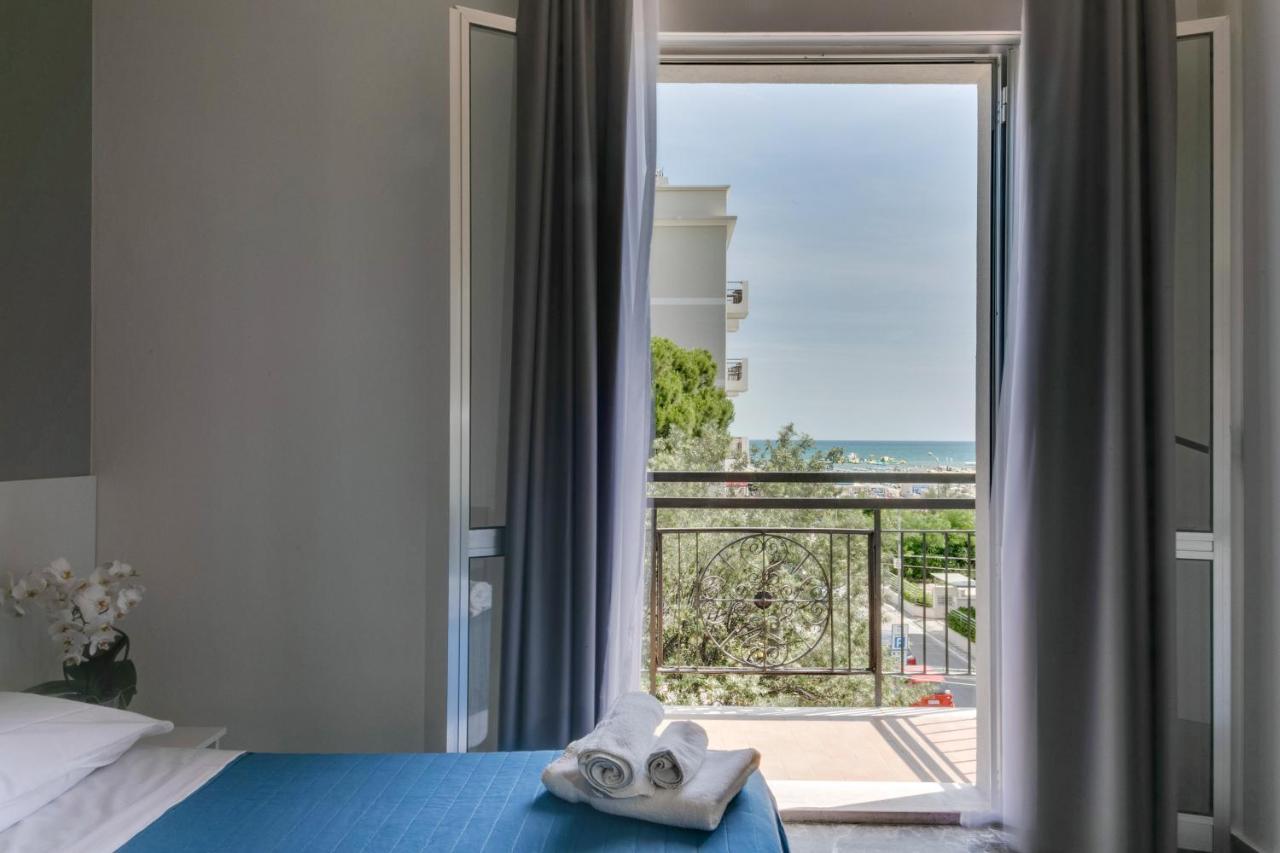Hotel Quisisana Rimini Bagian luar foto