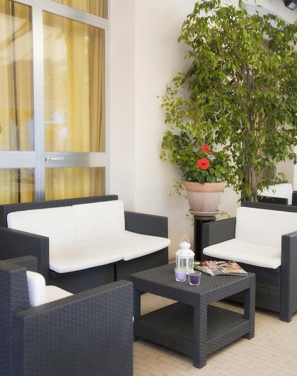 Hotel Quisisana Rimini Bagian luar foto