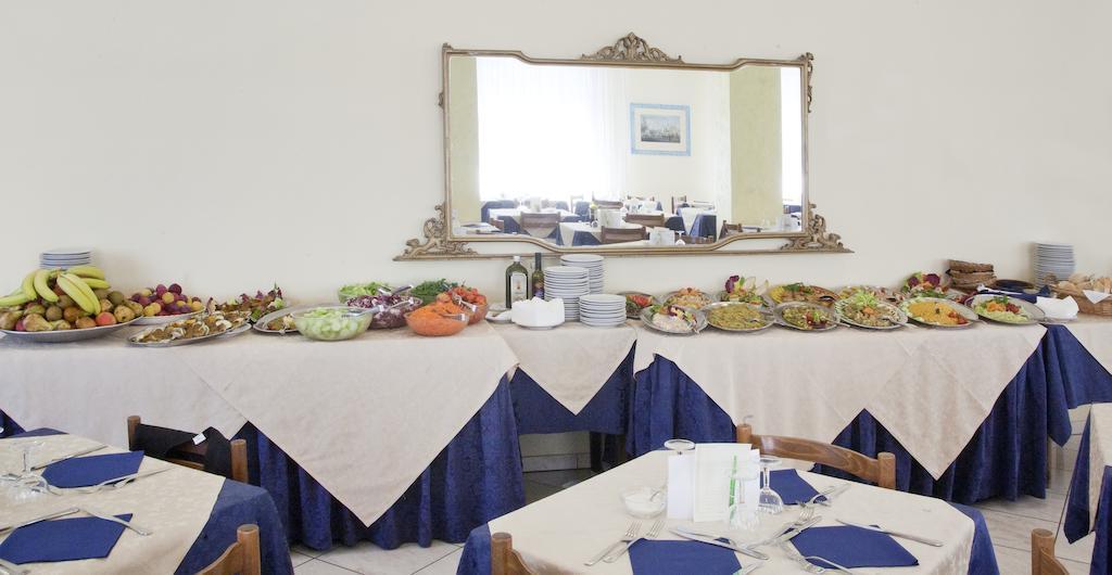 Hotel Quisisana Rimini Bagian luar foto